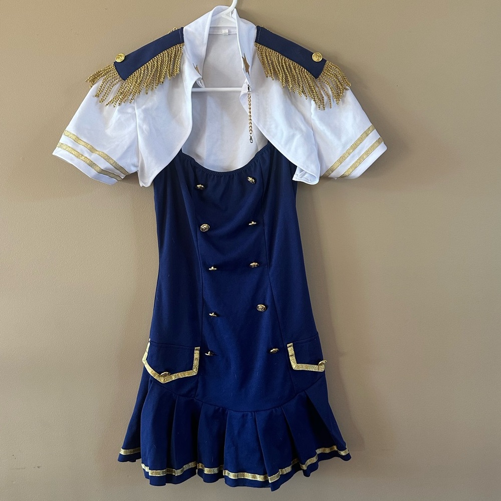 Leg avenue flight attendant costume